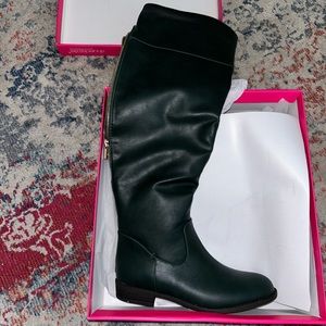 Green zipper boots
